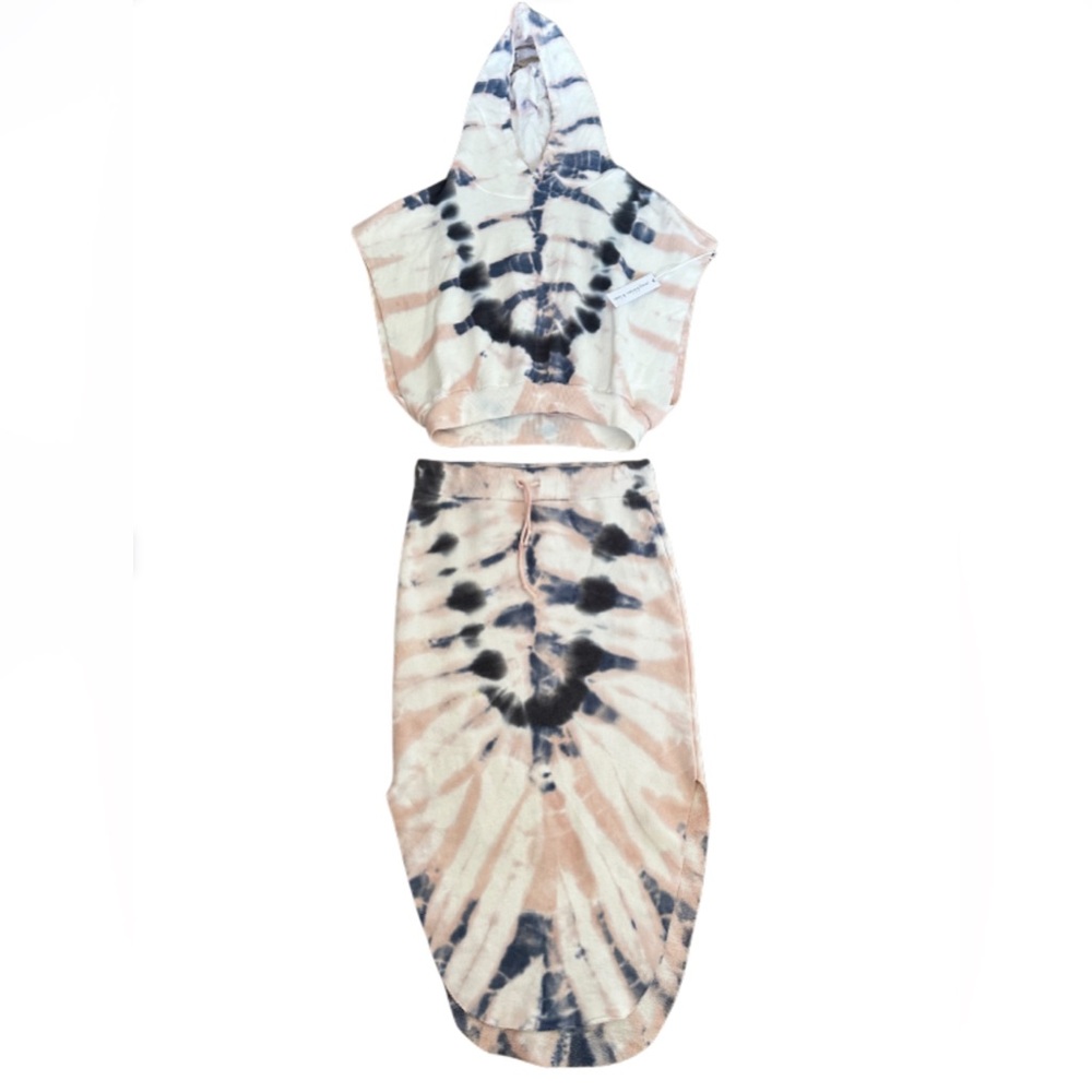 Young fabulous & broke sweat set